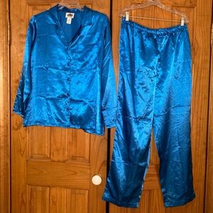 NWOT Vintage Metropolitan Polyester Satin Pajama Set Size L
